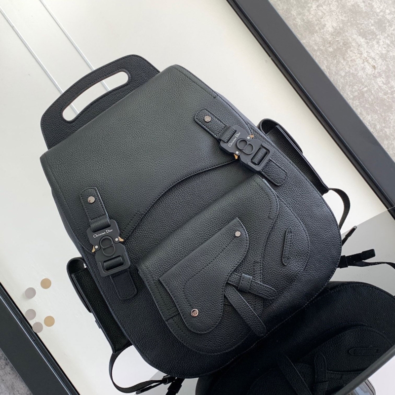 D*or backpacks